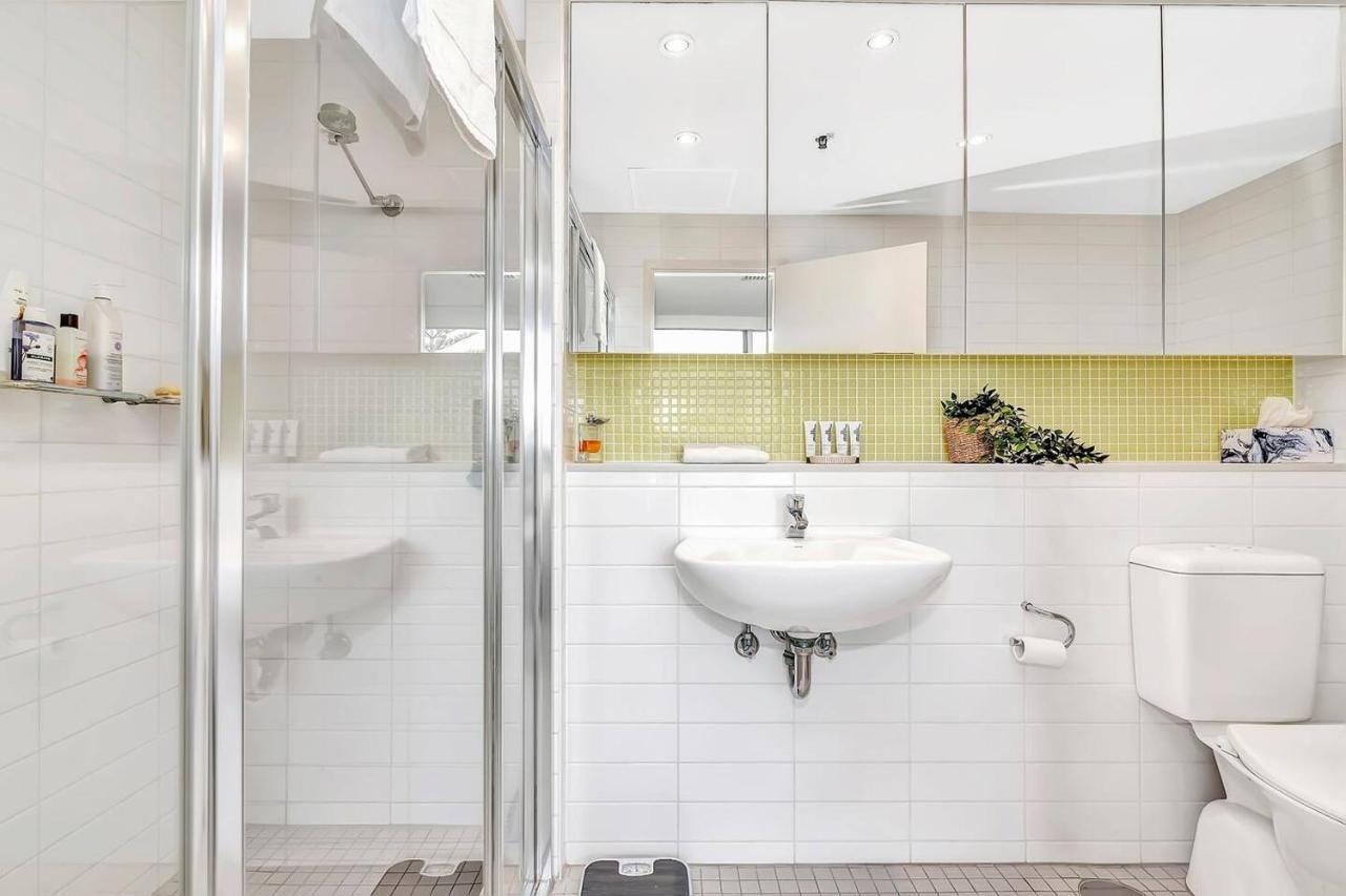Waterfront Resort-Style Living At Glenelg Beach Adelaide Exterior foto